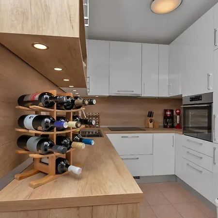 Bruno & Toni Deluxe Apartment Makarska