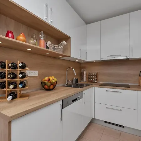 Bruno & Toni Deluxe Apartment Makarska