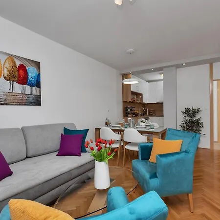 Bruno & Toni Deluxe * Makarska