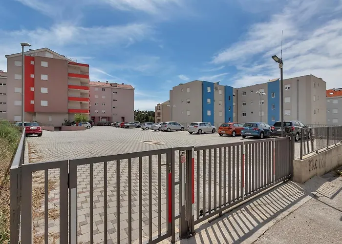 Bruno & Toni Deluxe Apartment Makarska