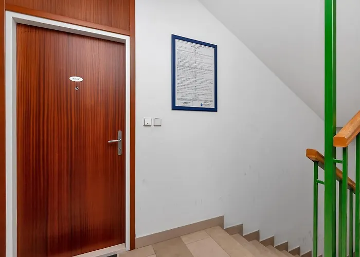 Bruno & Toni Deluxe Апартаменти *