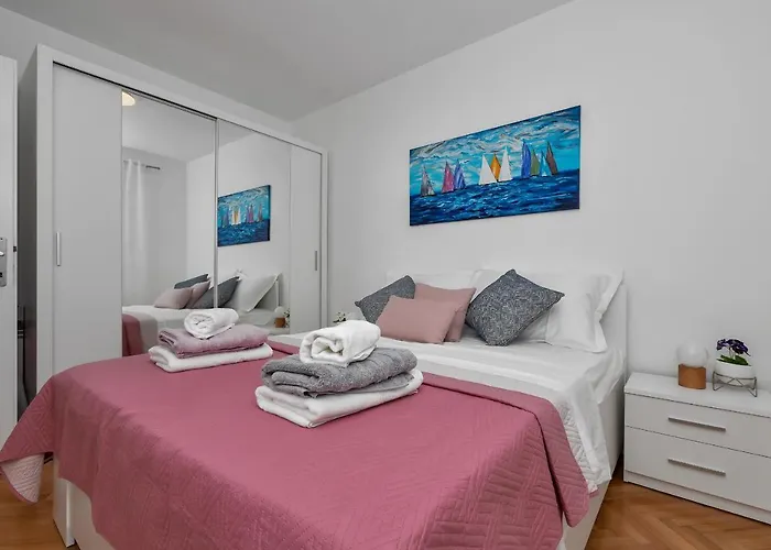 Bruno & Toni Deluxe Apartment Makarska